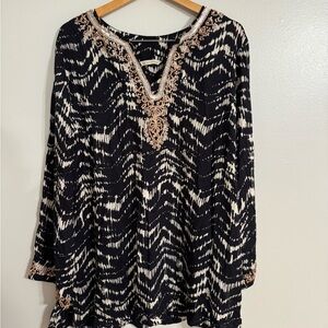 Soft Surroundings Akira Printed V-Neck
Beaded Blouse/Top